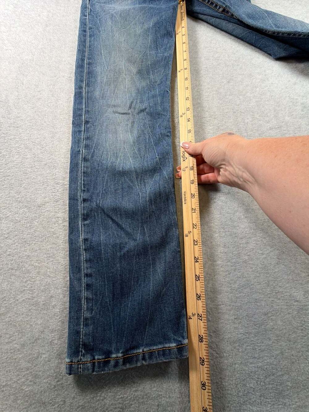 Levi's 514 Straight Leg Medium Wash Denim Jeans - Picture 3 of 11